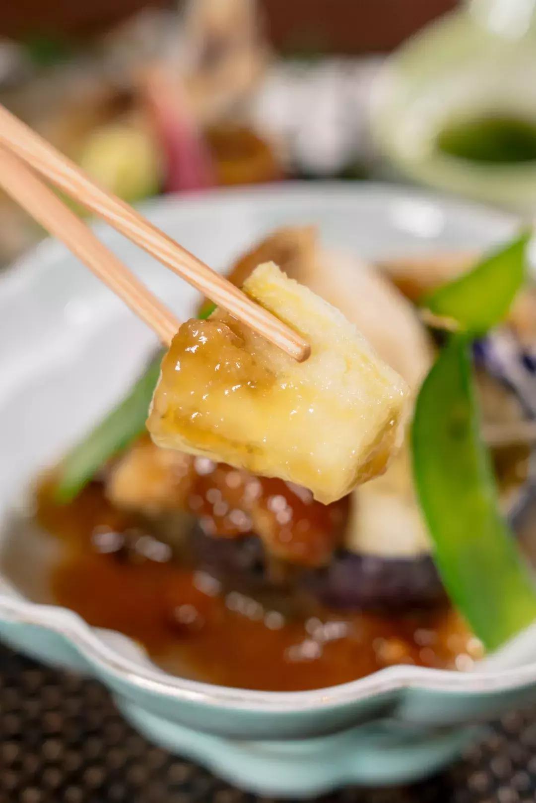 连获8年米其林推荐的香港老店,食在广州第一家酒家