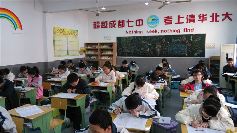 达高中柴市街校区高考升学率,达高中来凤分校