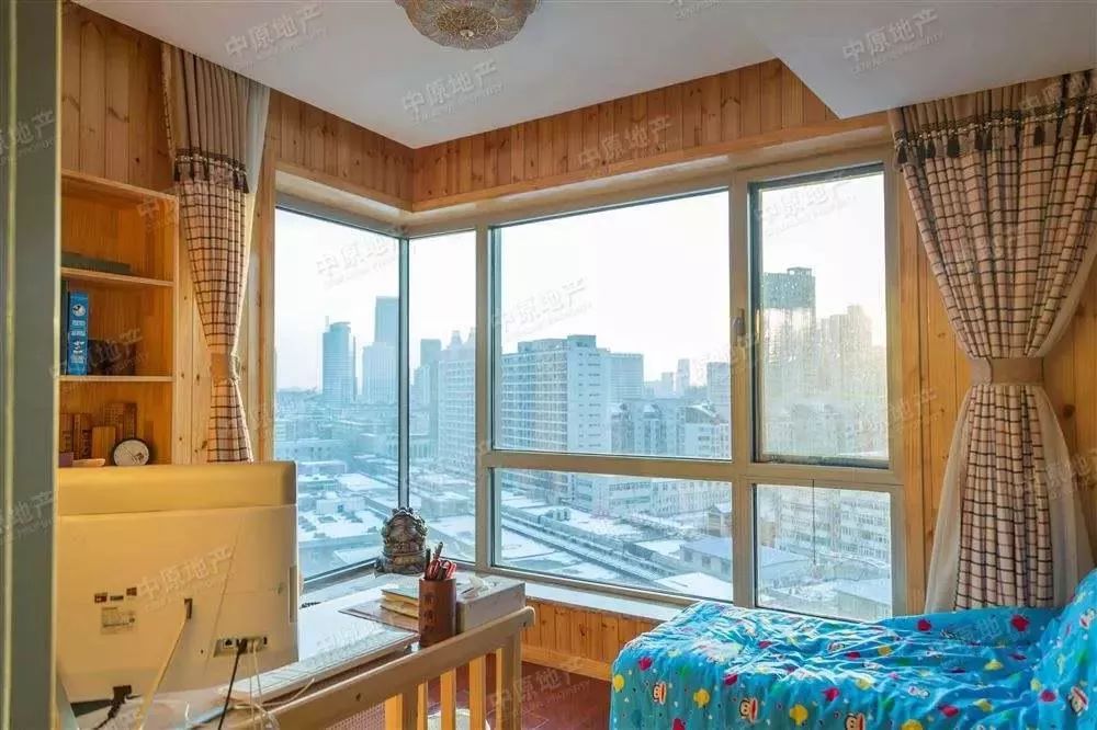 包豪斯是一个怎么样的人,如果有人问你的包包真假怎么回答