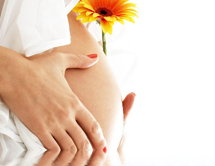 鞍山爱月宝月嫂说说孕妇洗澡：温度不宜过高，不能盆浴