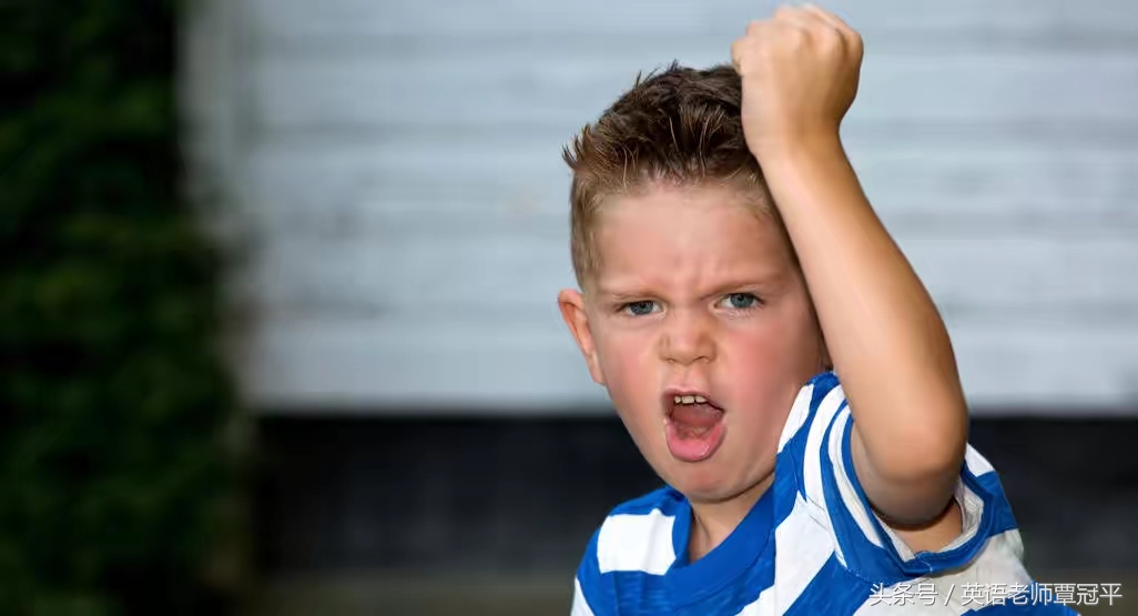 原版英语这么读：talkback/jerkboss顶嘴