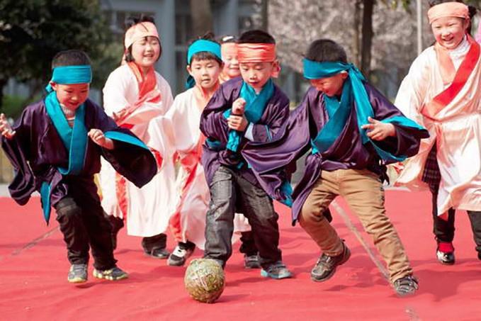 蹴鞠和足球有关系吗,蹴鞠与现代足球的区别