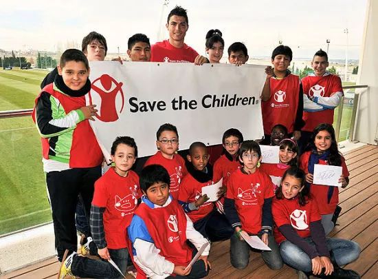 c罗为武汉捐10w欧元,c罗为中国献血