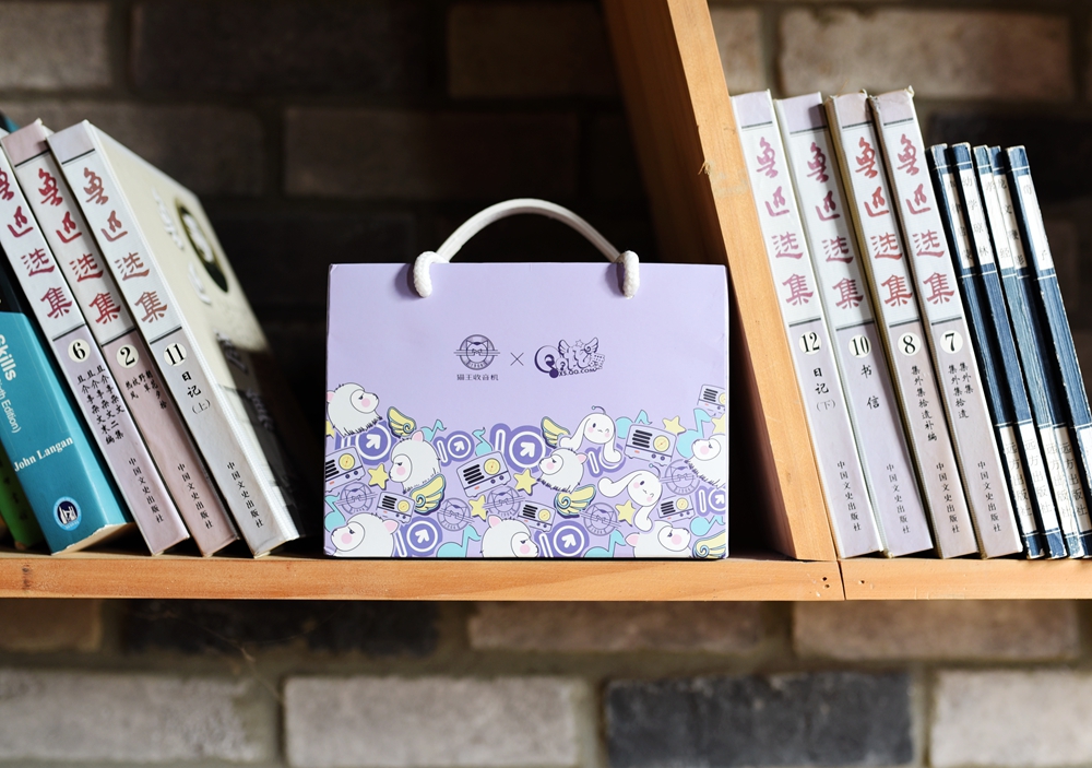 猫王收音机联名QQ炫舞推出猫王OTR爱丽丝紫，再续情怀与经典