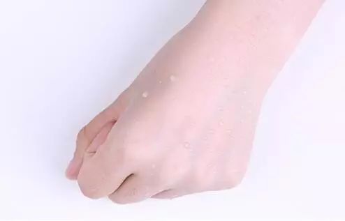 泰国美妆博主们力荐的“晒不黑”秘笈,1瓶=全身360度防晒+隔离+美白