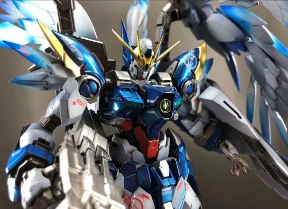 佳作：炒冷饭的阿迪达斯hirm飞翼高达，老衲作品