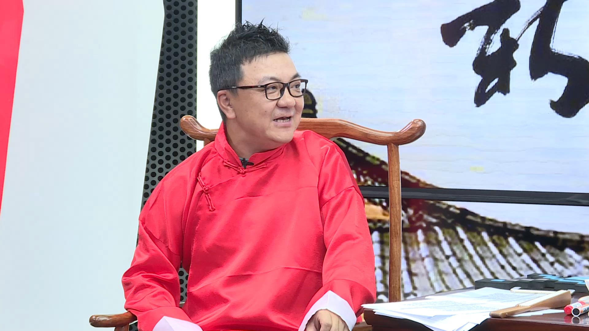 董路是不是专业球员,董路是青训教练吗