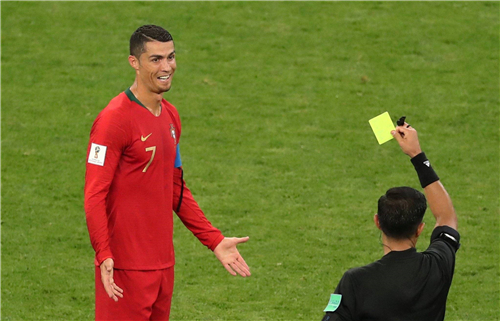 B组出线惊魂夜VAR频繁抢戏，贾跃亭的FF竟拿到许家印67亿港元输血！｜懒熊早知道