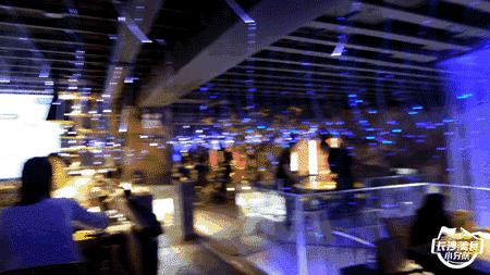 情怀总被烂梗消费,网红串串店长沙