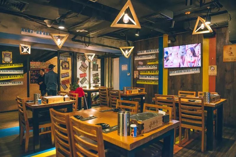 北京最火爆的看球酒吧，球迷们的秘密基地，一起来看世界杯吧