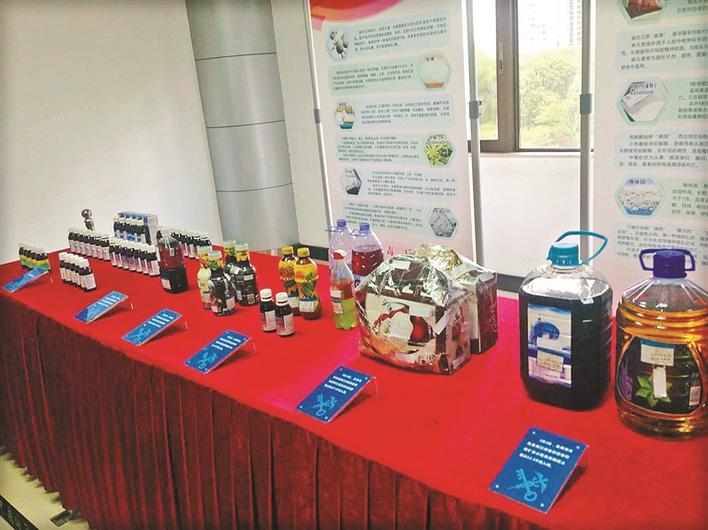 大瓶“新型料理油”竟是止咳水，香港*私走**到内地*市黑**价格翻4倍