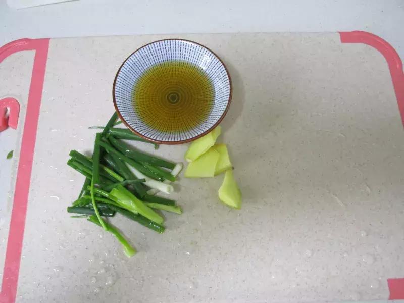 核桃仁和它搭配，每天吃一点，增智健脑，提高免疫力