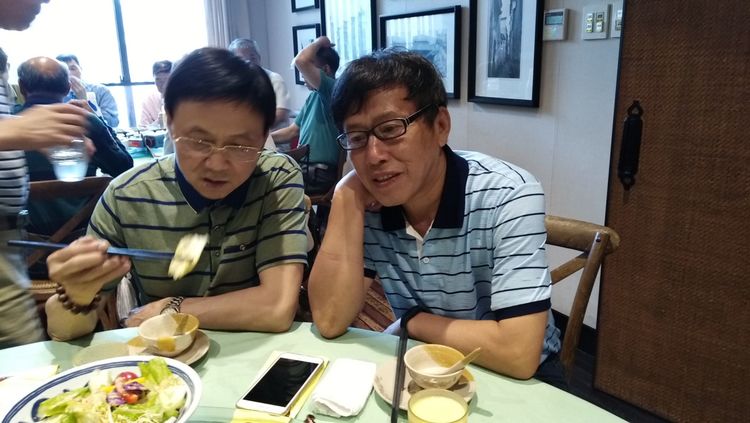 干岔子一，二队老知青久别重逢，共忆黑土情长