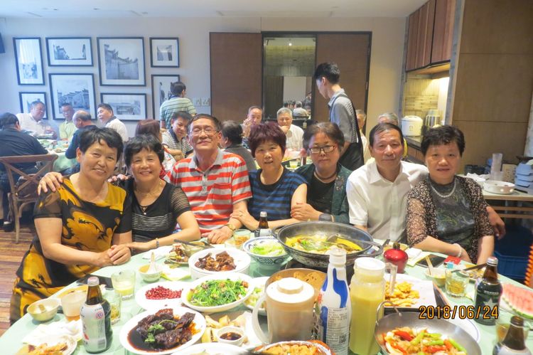 干岔子一，二队老知青久别重逢，共忆黑土情长