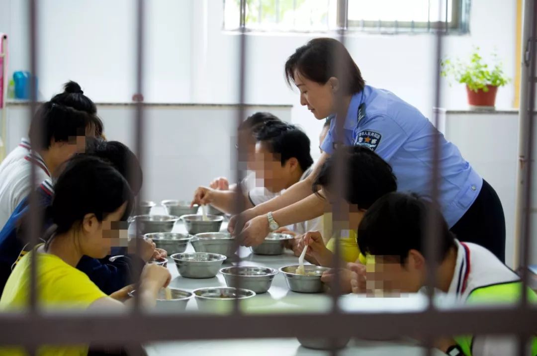 身价千亿女老板后续,身价近亿的女老板