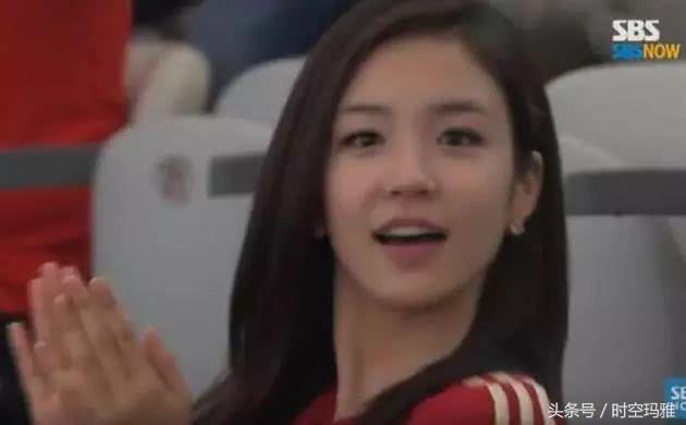 世界杯赛场那些高颜值女球迷瞬间,世界杯看台美女卡塔尔