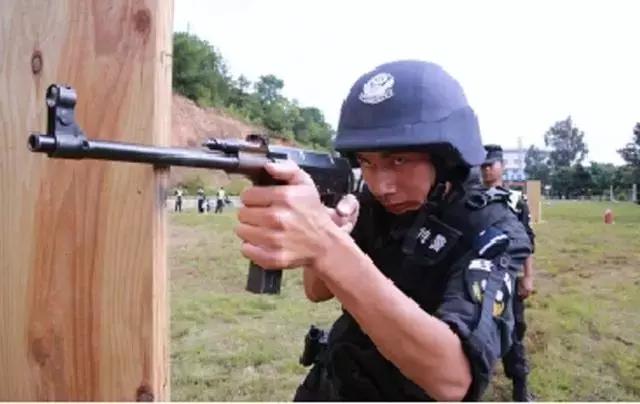 中国特警最新突击步枪,中国特警用的突击步枪