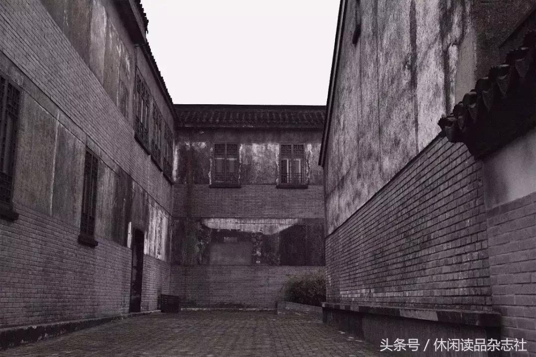 国内大酒厂哪款酒好价格亲民,价格是衡量白酒的唯一标准