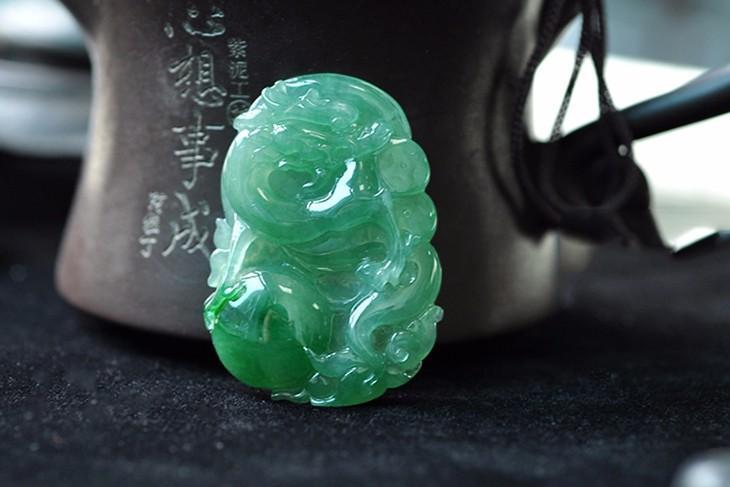 糯冰种翡翠什么样的好,冰糯种的翡翠是什么样的