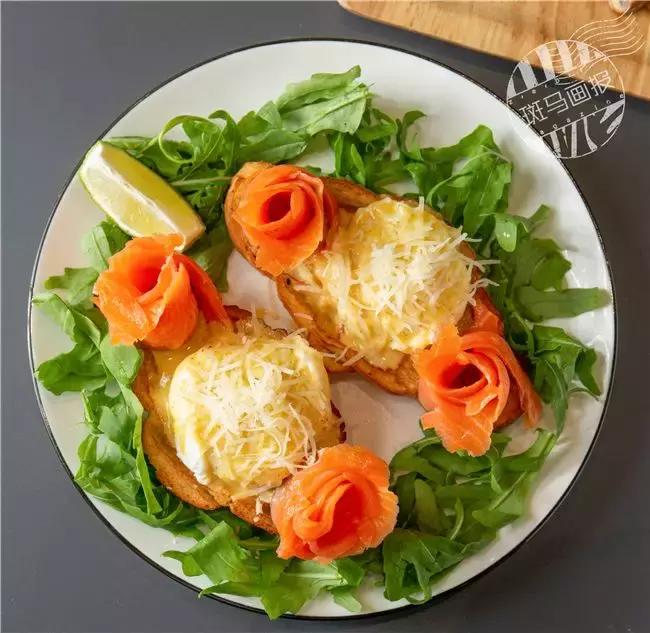 世界杯据点再+1！3.5米超大LED环绕式看球，竟然是个文艺咖啡馆……