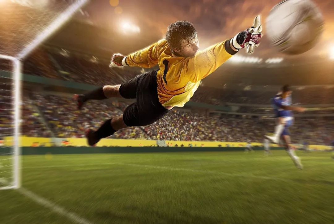 当一个姑娘问你：守门员是不是全队球技最烂的人？该如何回答