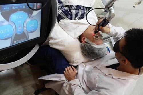 激光祛斑后怎么护理不留痕迹,黄褐斑激光祛斑最真实的经历