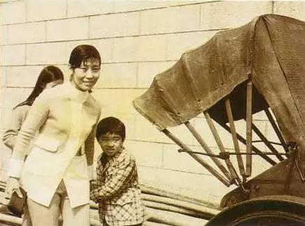 周星驰身患孤独绝症，憔悴老态：我让全世界笑过，岁月却没饶过我