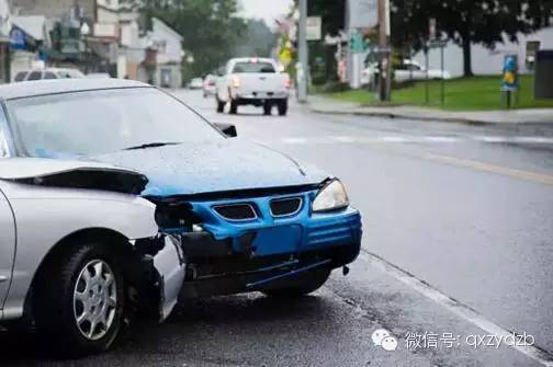 撞车对方全责还能改判我全责吗,撞车后对方全责却不赔钱怎么办