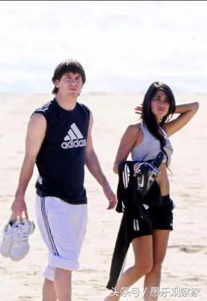 足球巨星里最专一的男人！9岁定情，21年恋爱长跑最终抱得美人归