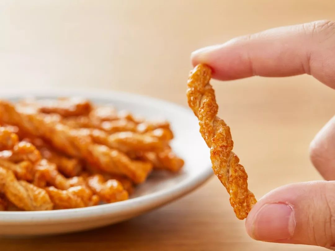 办公室小零食麻花香辣,办公室疯抢零食