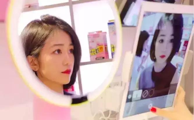 小红书开通线下门店,小红书线下跨境电商门店