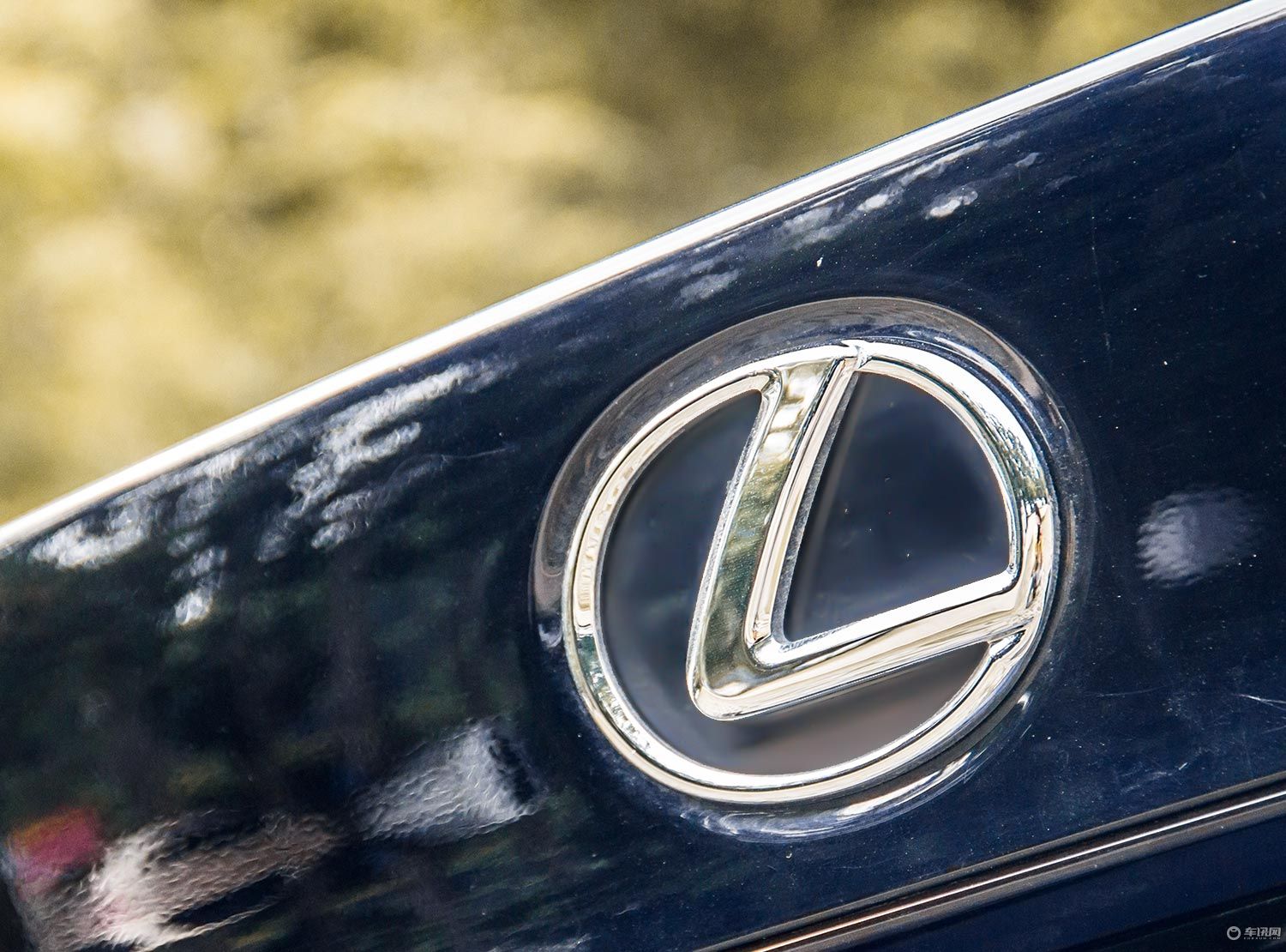 这款高颜值轿车不只男人喜欢女孩看了也瞬间心动实拍雷克萨斯IS