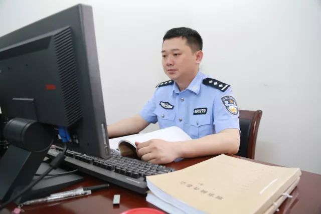 看完七一后提交的入党申请书,建党一百周年入党申请书