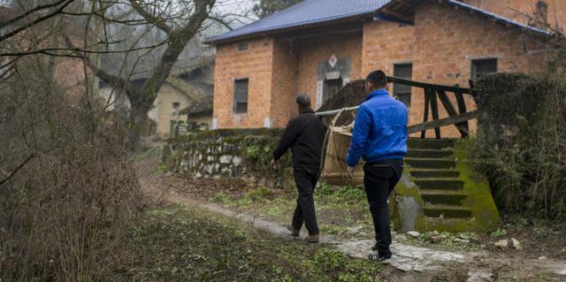 软糯香甜的糍粑快来看看,儿时回忆又香又甜的小糍粑