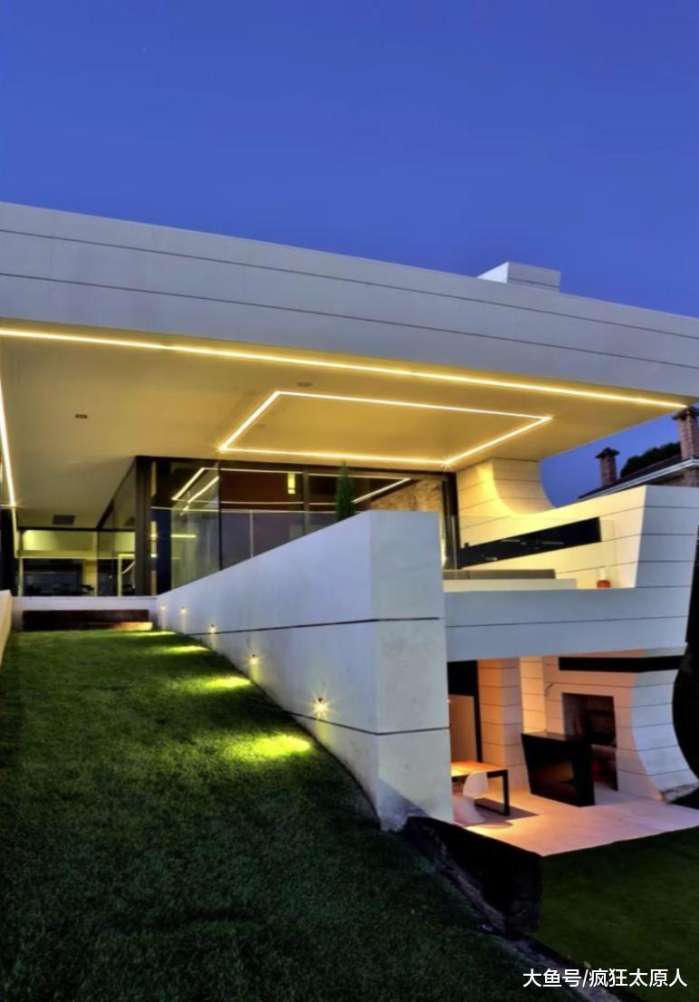 绝代双骄梅西和c罗谁漂亮,欧冠别墅梅西c罗