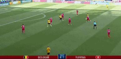 硬汉的蠢萌心!比利时锋霸爱穿海绵宝宝*裤内**演绎快乐足球