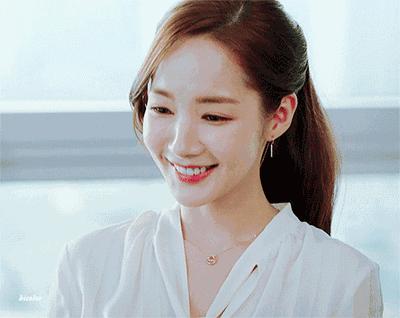 金秘书学职场 (金秘书职场穿搭全套)