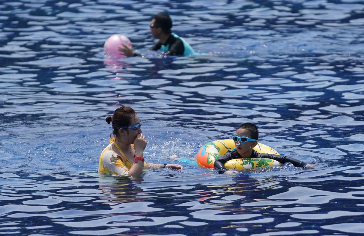 看足球现场比赛震撼,看沙滩足球