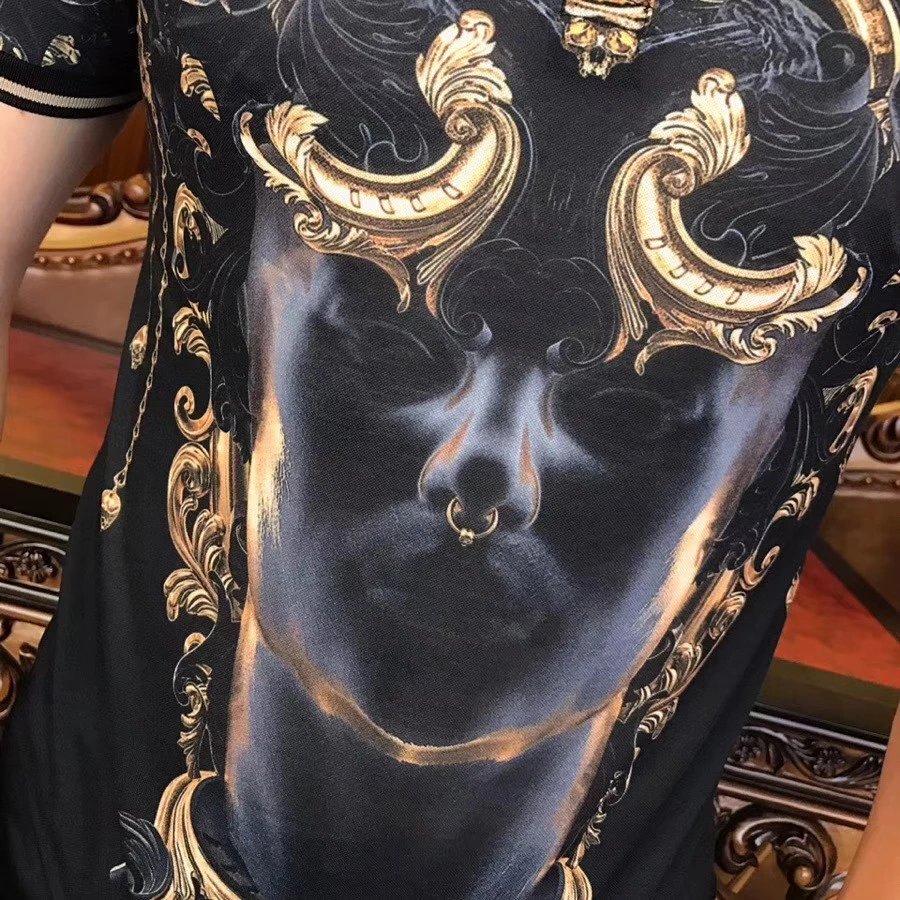 versacejeanscouture和范思哲的区别,versacet恤范思哲