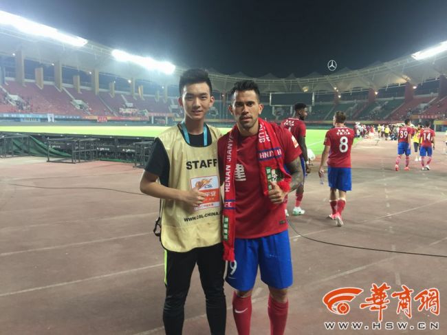 17岁学生策划高中业余足球联赛,最近正在举办的青少年足球比赛