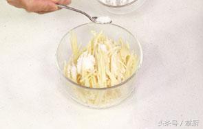 贵州酸笋丝怎么做才好吃,凉拌糯米笋丝脆嫩爽口酸爽开胃