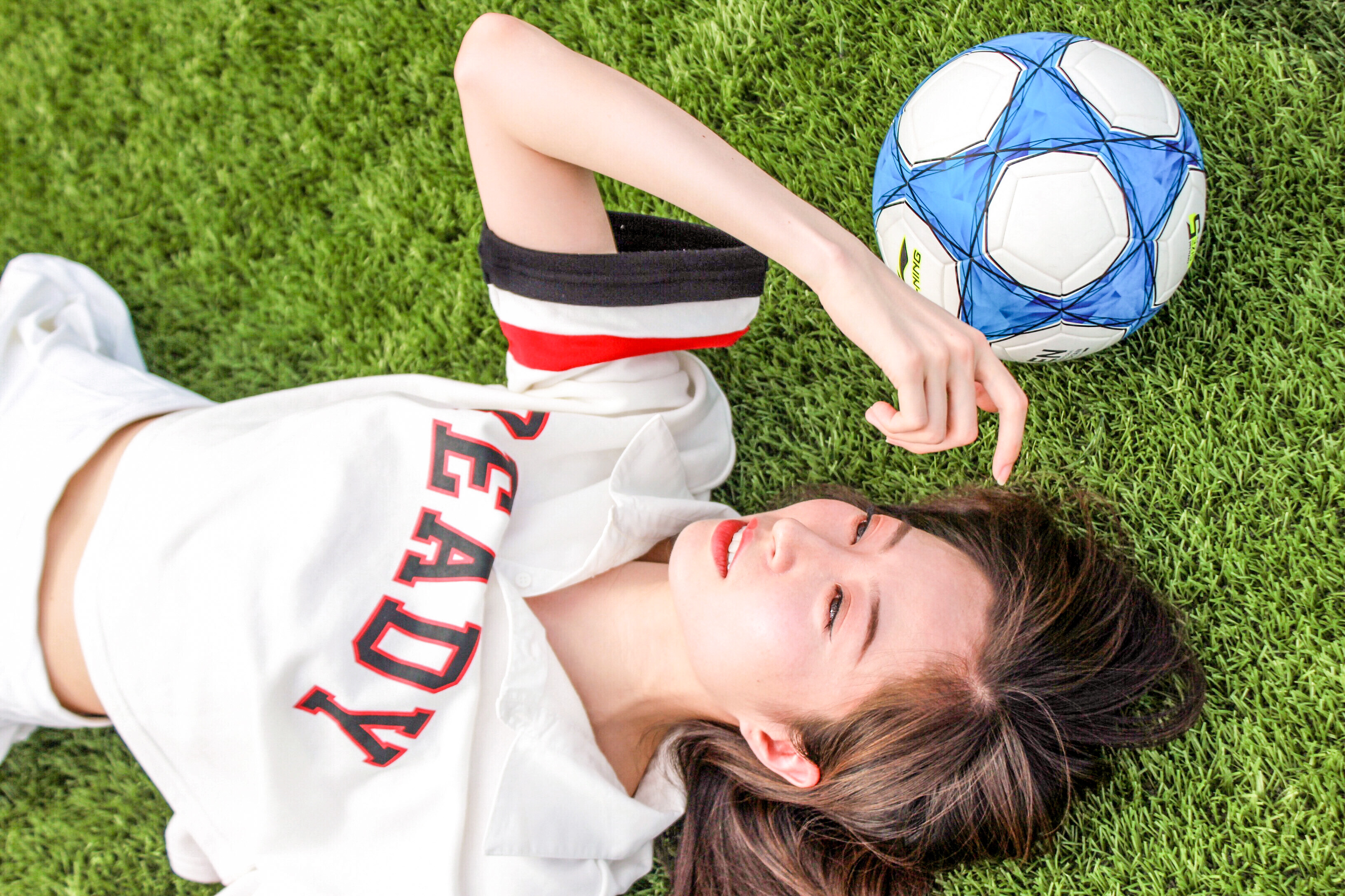 卫薇儿出场视频,卫薇儿世界杯完整视频