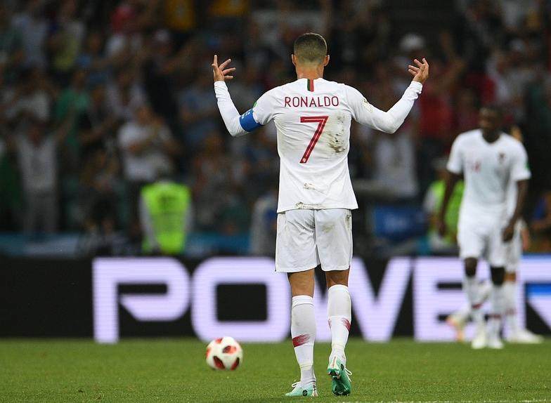 梅罗时代即将落幕图片,梅罗最后一次交锋青春迎来谢幕