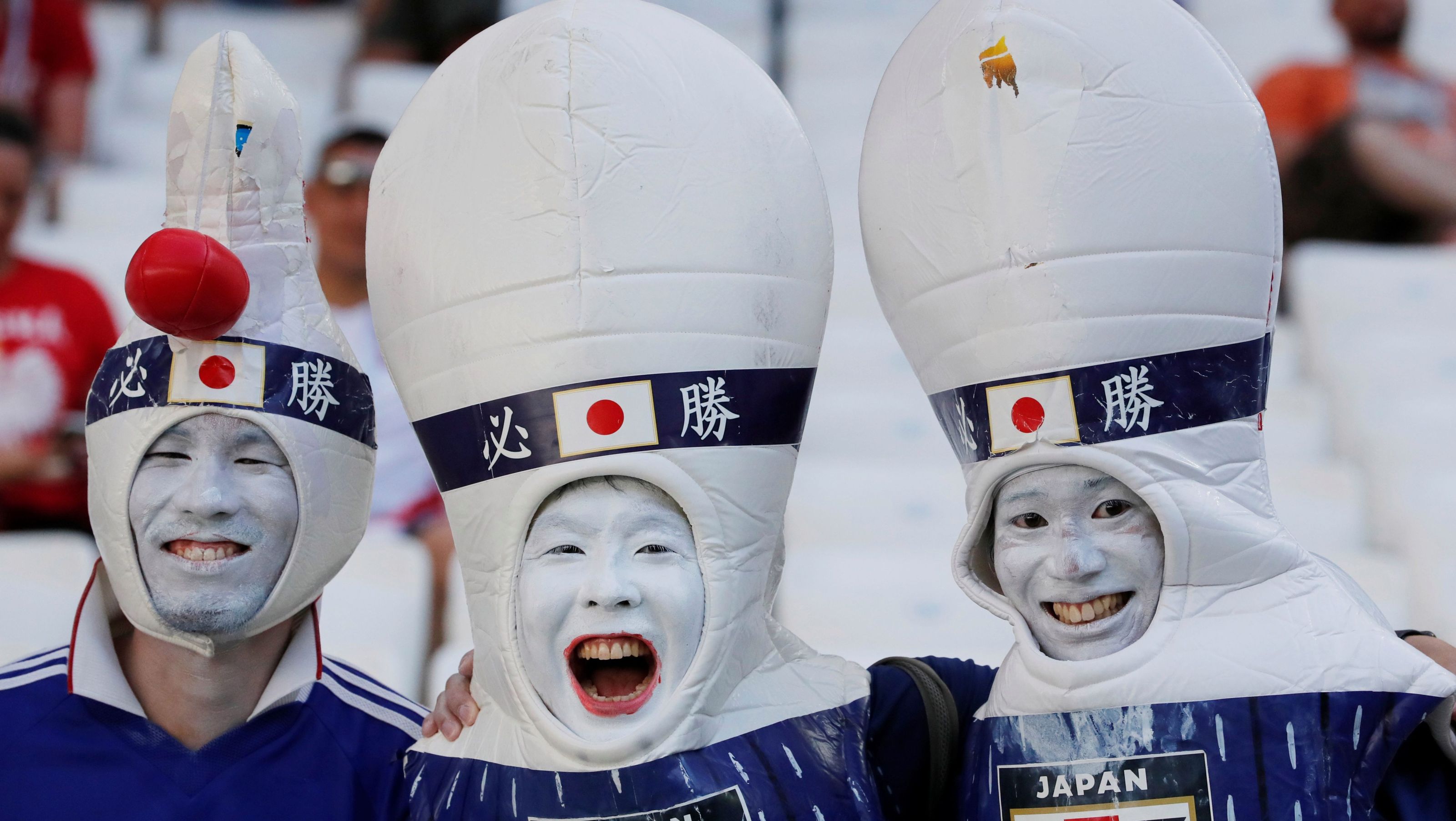 世界杯各国球迷妆容,世界杯球迷装扮