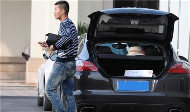 国足的豪车座驾,国足球员豪车豪宅