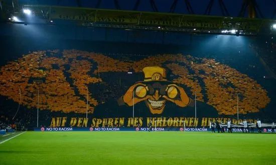 梅西c罗十大悲伤时刻,梅西球场告别巴萨擦泪