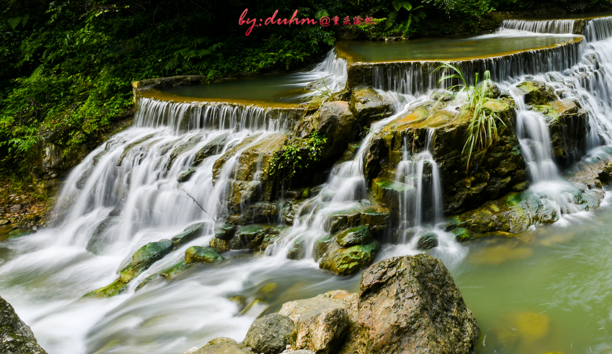 九龙潭瀑布和黄果树瀑布都挺壮观,亚洲第一瀑是黄果树瀑布吗