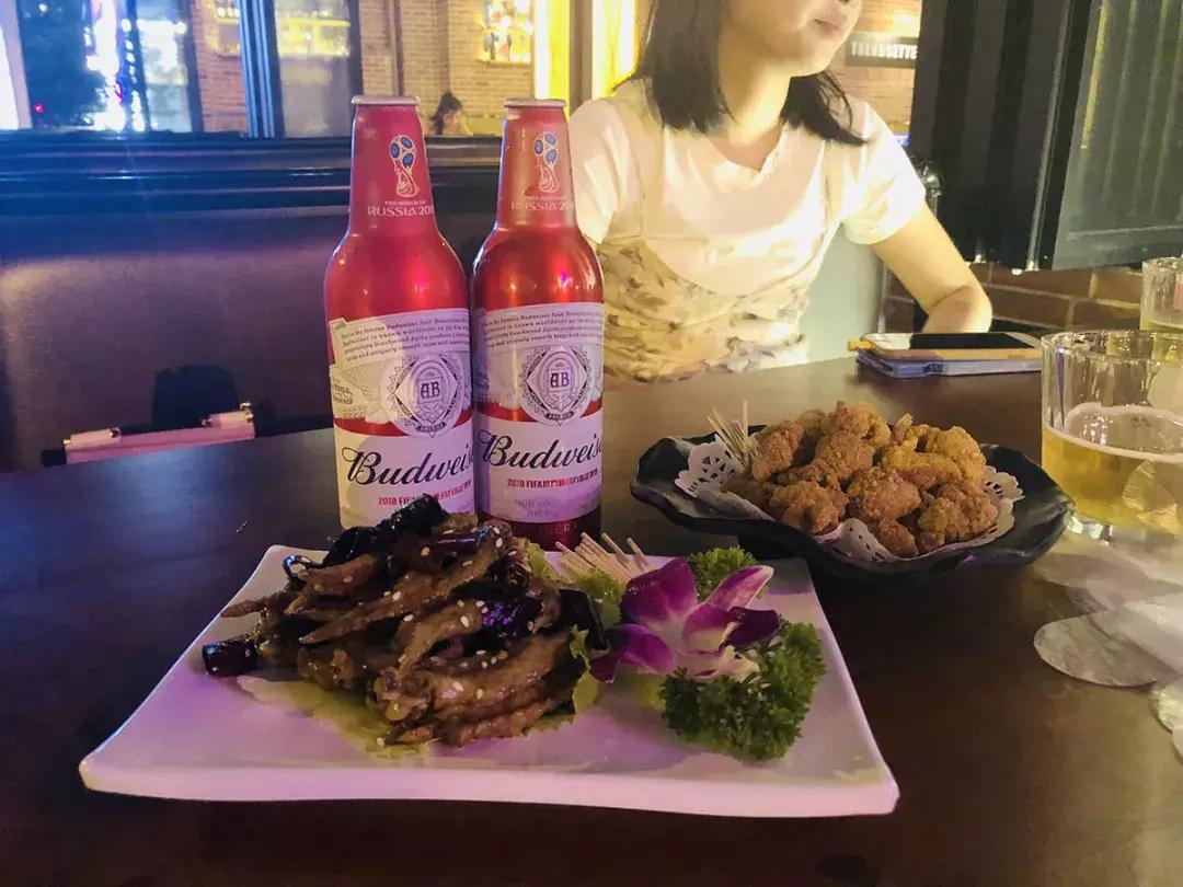 内马尔巴黎圣日耳曼签名球衣,内马尔巴黎包厢