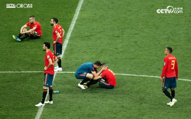 西班牙足球黄金一代将谢幕,世界杯出局