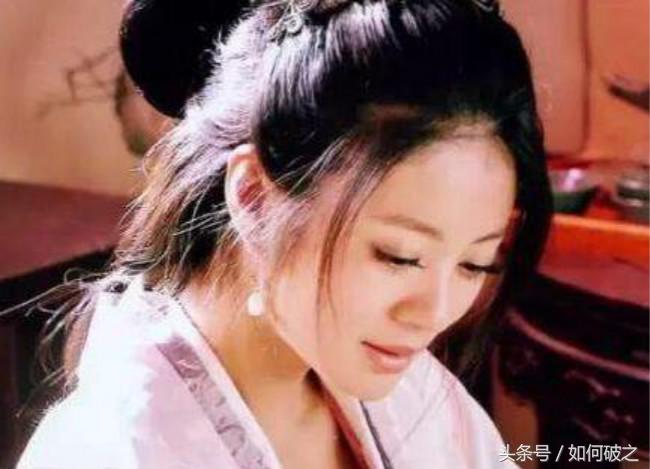 本是一名足球健将，奈何投错胎生到帝王家，最后把江山都给踢没了